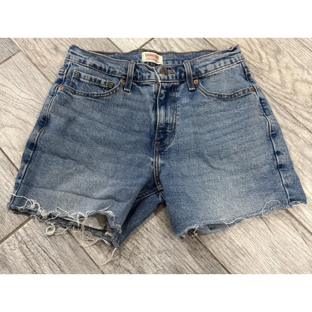 Levi's Signature Cut Off Shorts
